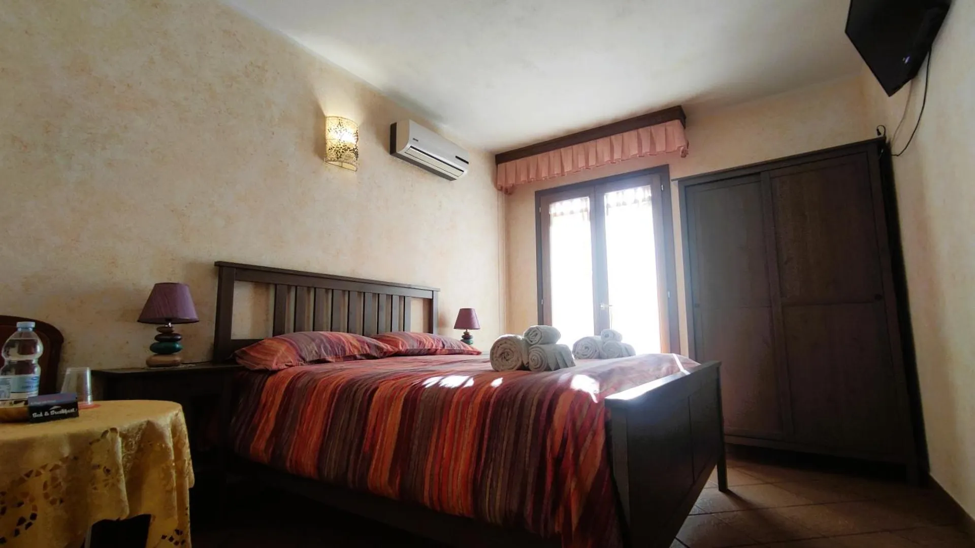Bed and Breakfast Grotta Delle Fate Ossi Bed & Breakfast