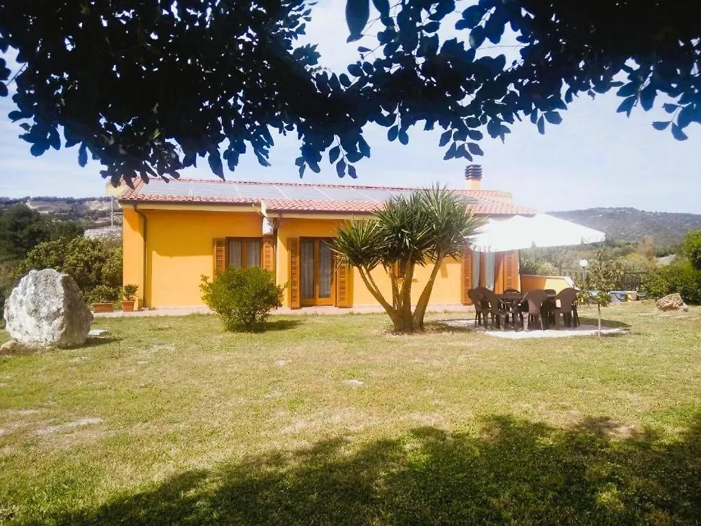 Grotta Delle Fate Bed & Breakfast Ossi
