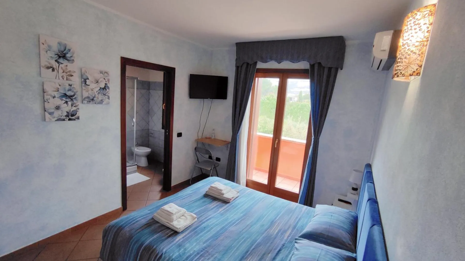 Bed and Breakfast Grotta Delle Fate Ossi 0*,