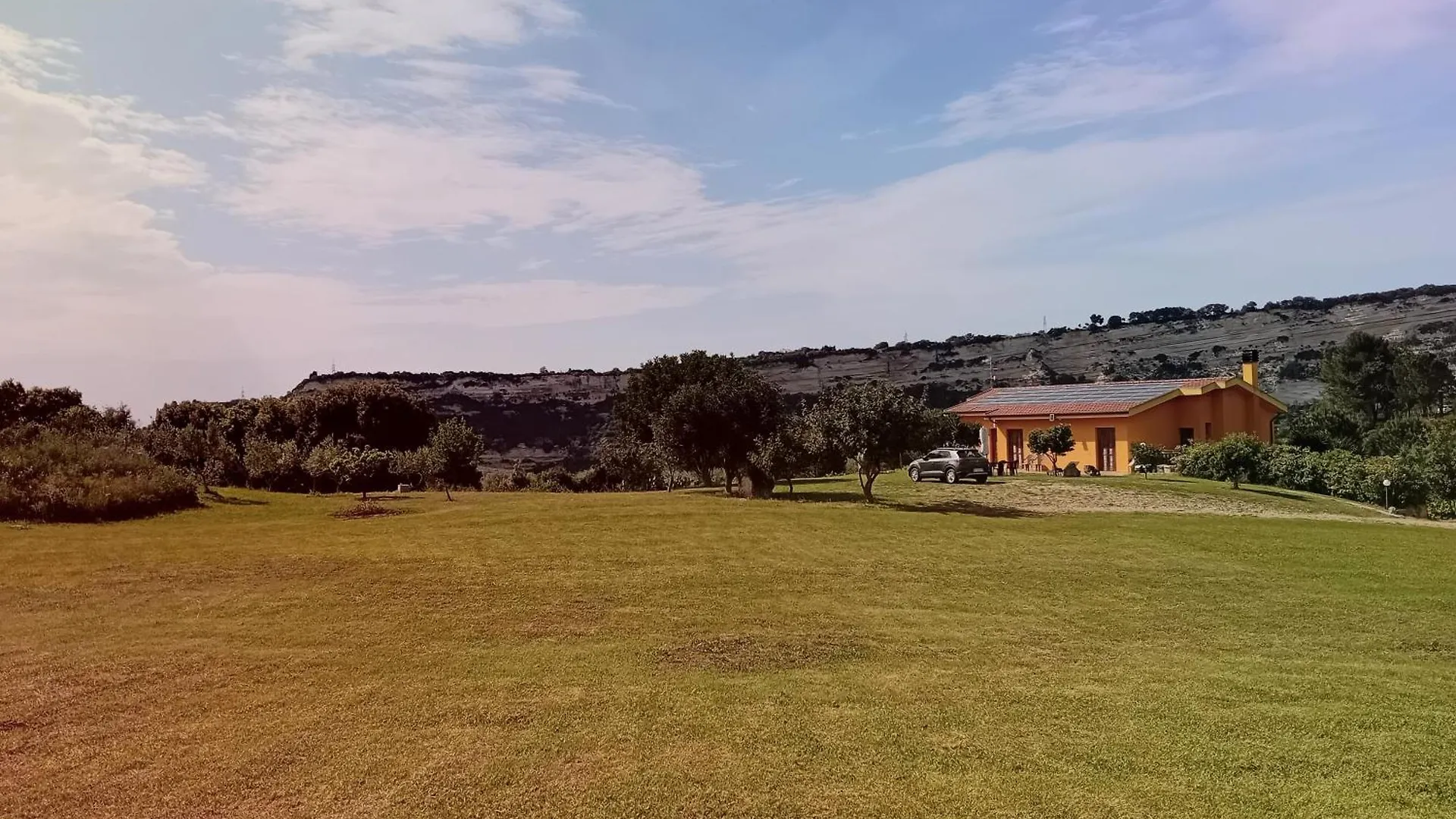 Grotta Delle Fate Bed & Breakfast Ossi